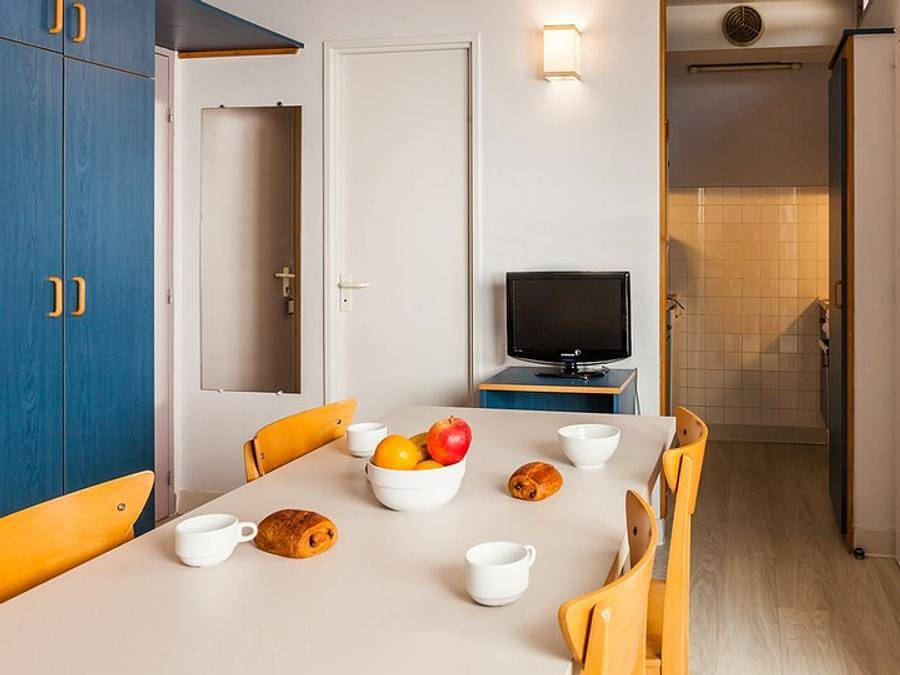 Pierre & Vacances Résidence Les Terrasses du Parc - Apartment 6 persons - - 2 bedrooms - Terrace - Ground floor in La Grande-Motte, Côte d'Améthyste