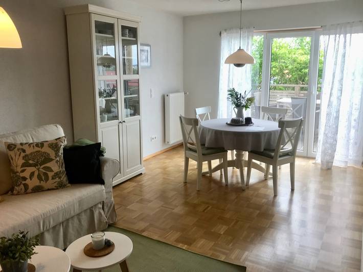 Ganze Wohnung, Haus Am Apfelweg - 'Apartment Jonagold, 70qm' mit Seeblick, privater Terrasse und Wlan in Kippenhausen, Immenstaad am Bodensee