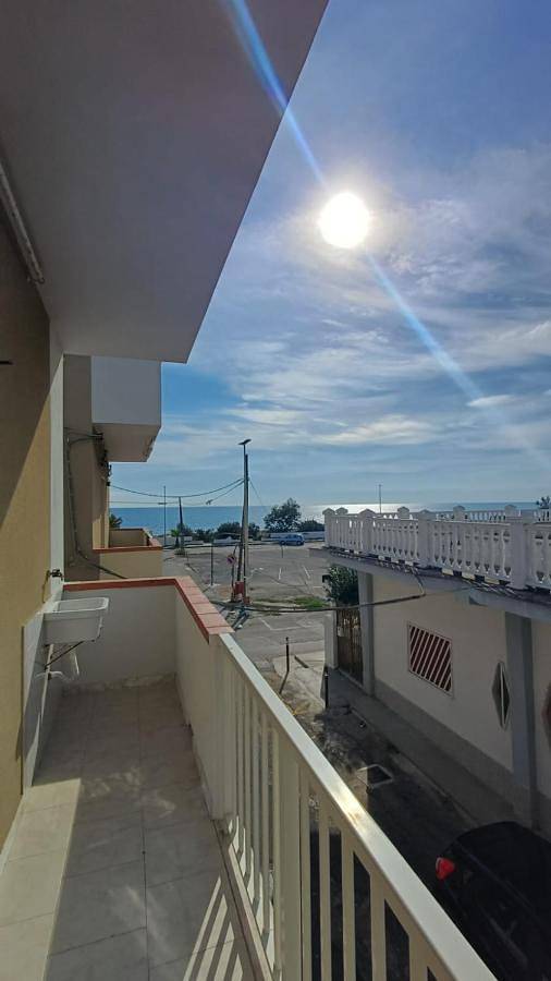 Gîte pour 4 personnes, avec balcon et vue, animaux acceptés à Palagiano - 2