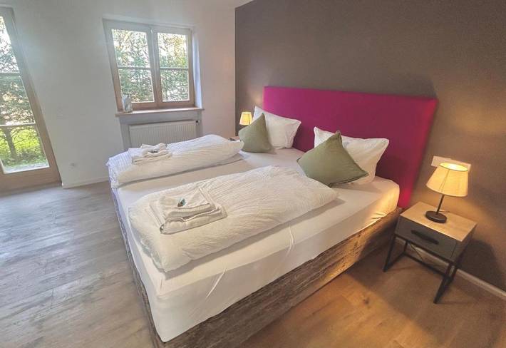 Ferienhaus für 10 Personen, mit Seeblick und Garten sowie Ausblick und Terrasse, mit Haustier am Schliersee - 2