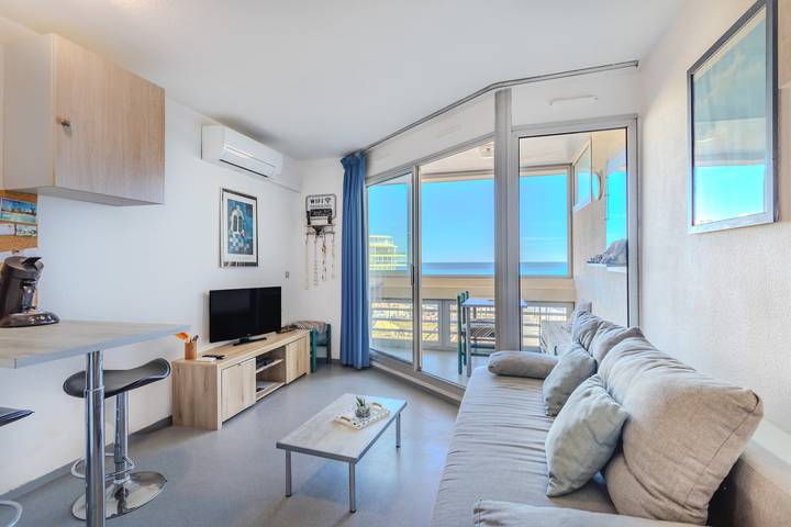 Studio entier, Studio 'Vue Mer' avec vue sur mer, Wi-Fi et climatisation in Canet-en-Roussillon, Côte d'Améthyste