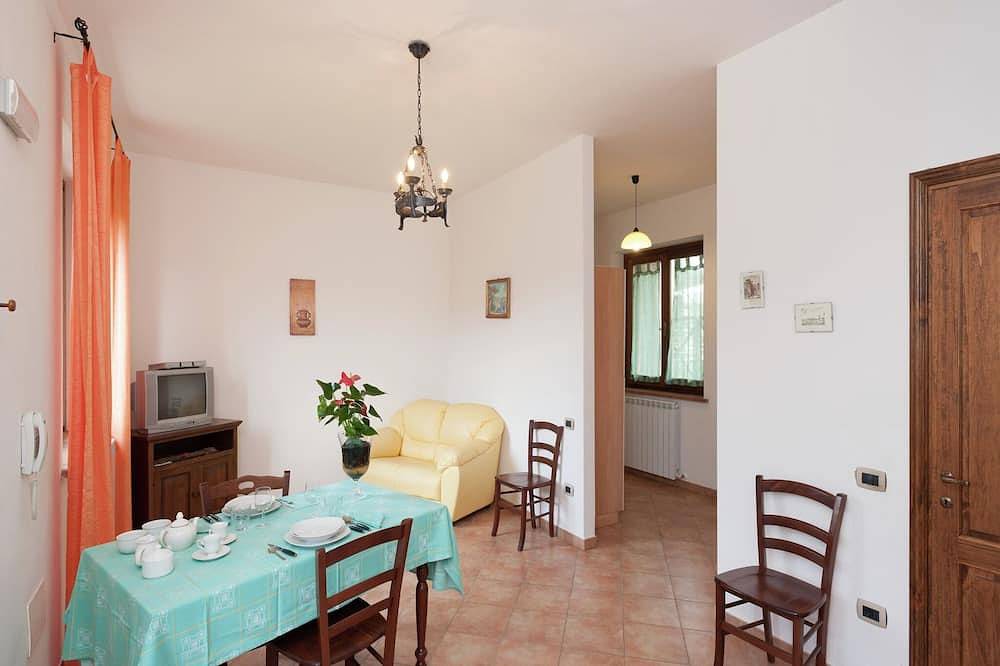 Casale vicino al Lago Trasimeno con piscina in Passignano sul Trasimeno, Lago Trasimeno