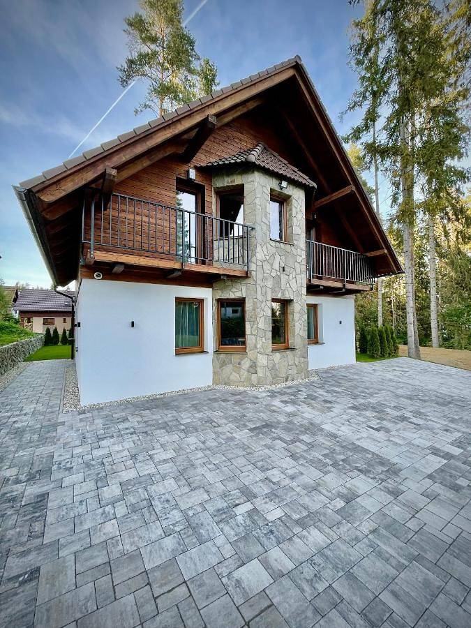 Chalet für 14 Personen, mit Garten und Whirlpool sowie Pool in der Slowakei