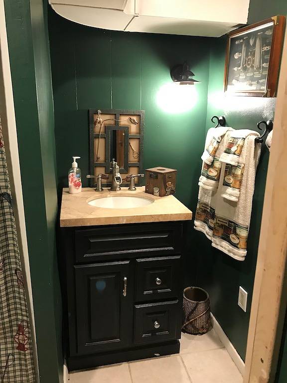 Lake Wallenpaupack mit Boat Slip - 3 Schlafzimmer, 3 Bäder - A / C und Wif in Lake Wallenpaupack