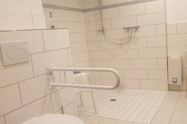 Ganze Wohnung, Behindertenfreundliche Ferienwohnung mit Blick auf den Elbedeich in Hitzacker, Elbtalaue