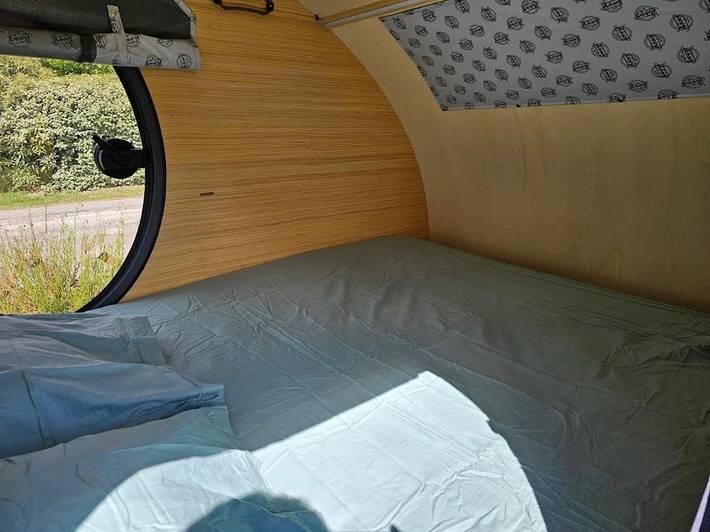 Camping pour 2 personnes, avec terrasse ainsi que piscine et jardin, animaux acceptés dans l' Aude - 4