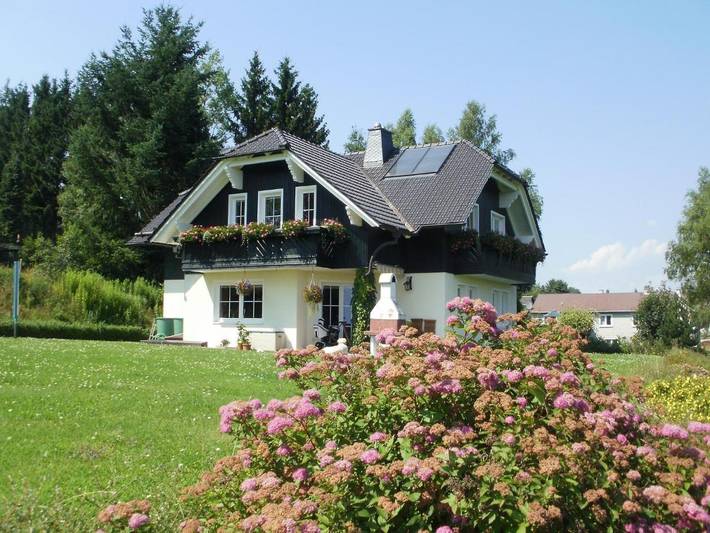 Ferienwohnung für 2 Personen, mit Terrasse und Garten sowie Sauna