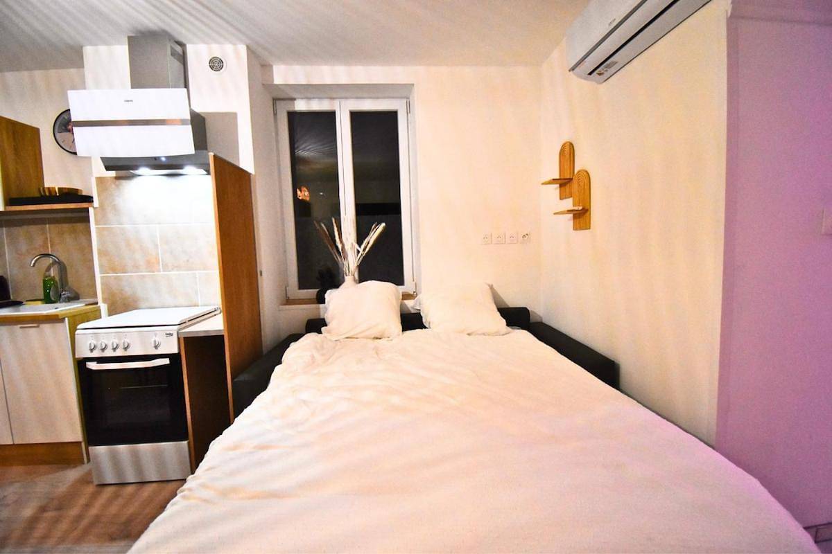 Appartement entier, Le Sanctuaire Hirson, Spa Privatif, Sauna in Hirson, Aisne