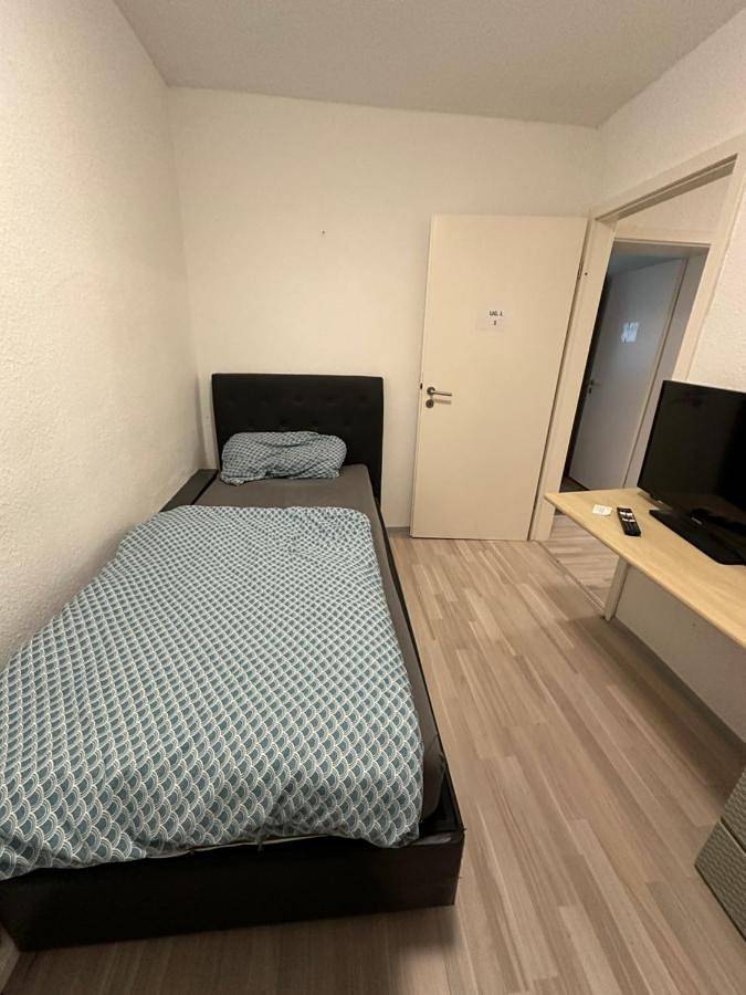 Ganze Wohnung, Montör und Studentenzimmer Bett Vermietung Ug1 in Geislingen an der Steige, Landkreis Göppingen