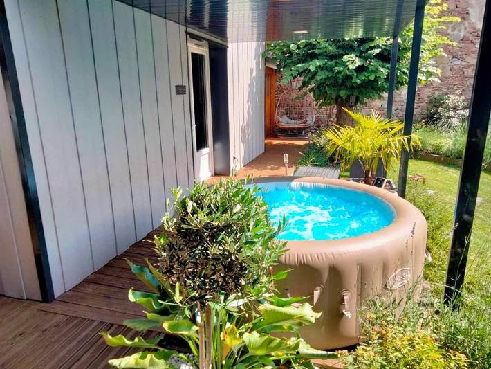 Maison de vacances pour 2 personnes, avec jardin ainsi que sauna et jacuzzi