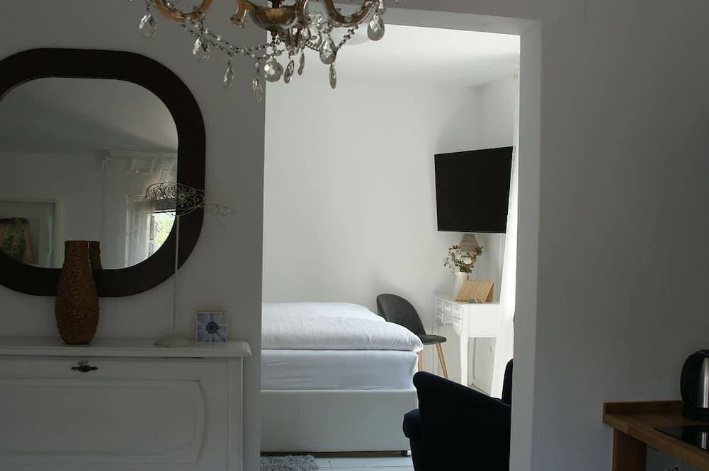 Ganze Wohnung, Haus Namenlos - Fewo Elfriede- romantische Ferienwohnung in Baruth/Mark, Teltow-Fläming