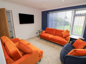 Log Cabin for 6 People in Stratford upon Avon, Heart of England, Photo 3