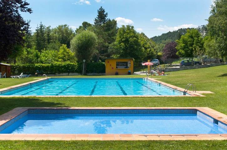Casa rural para 12 personas, con jardín además de vistas y piscina en Ripollès - 4
