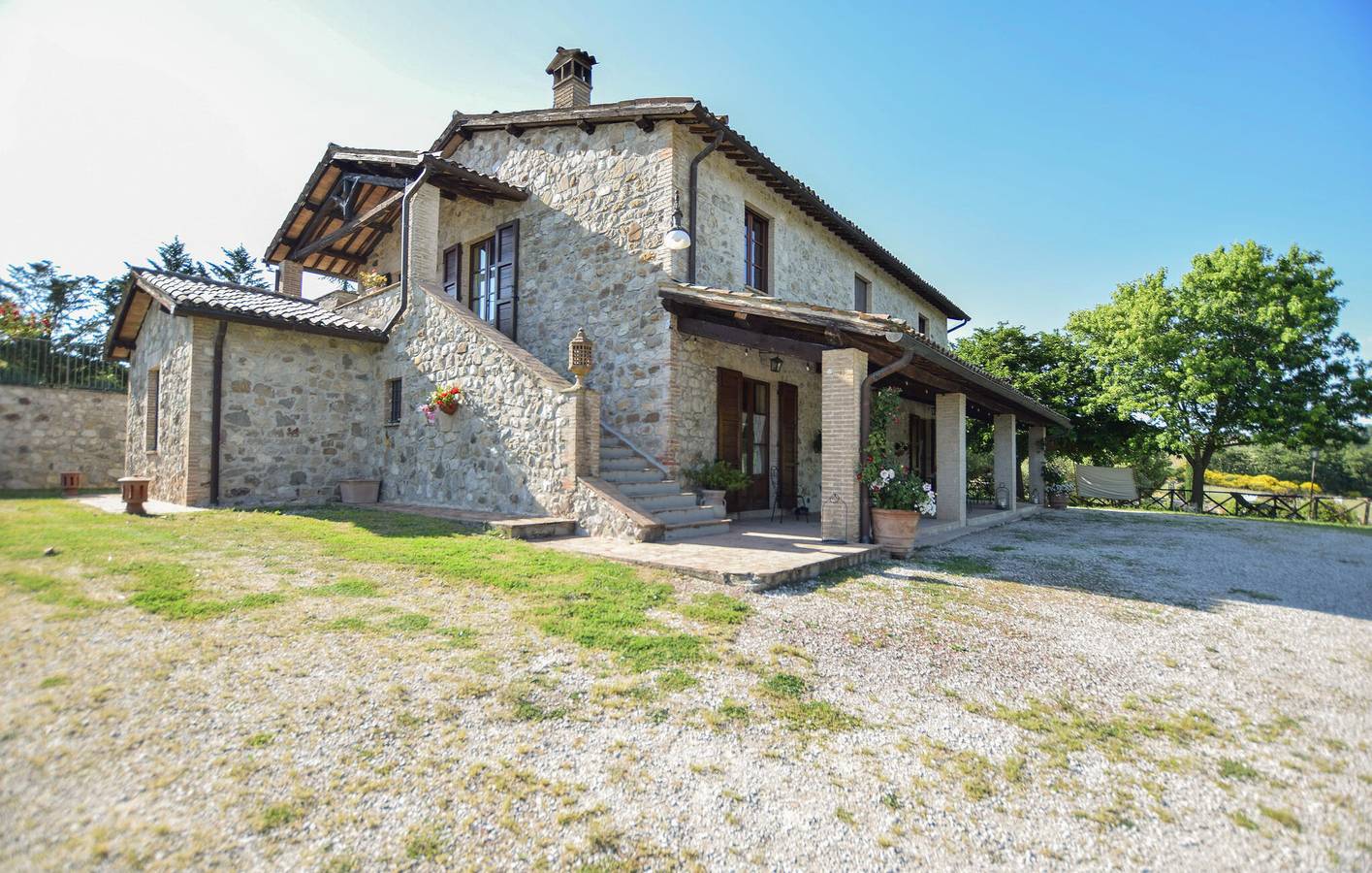Encantador apartamento de un dormitorio con piscina y jardín, a 2 km del río in Fabro, Provincia de Terni