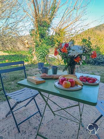 Gîte pour 2 personnes, avec jardin et terrasse à Saint-Montan