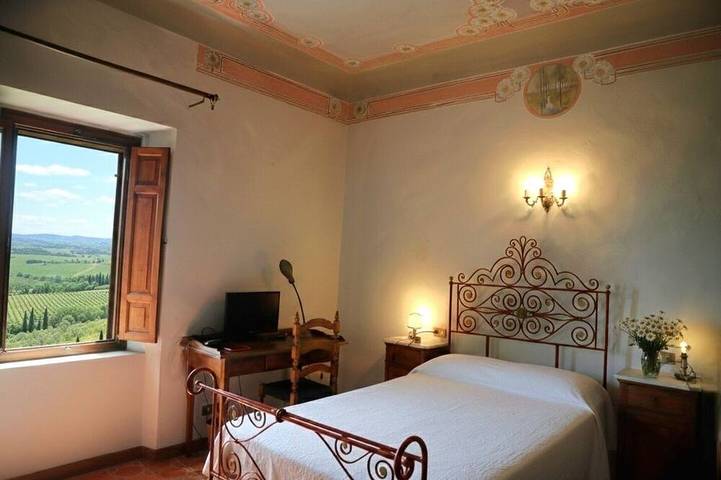 Villa Cesari Tiberi - private pool and frescoes in Marsciano, Province de Pérouse
