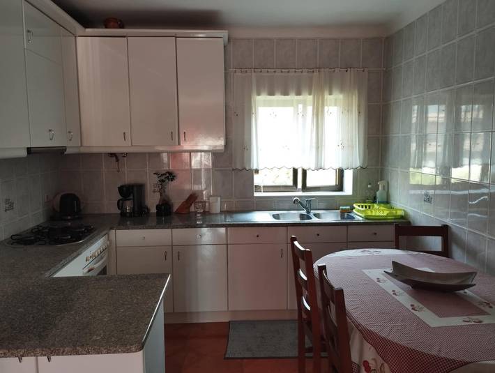 Gîte pour 6 personnes, avec balcon et jardin dans Marinhas - 4