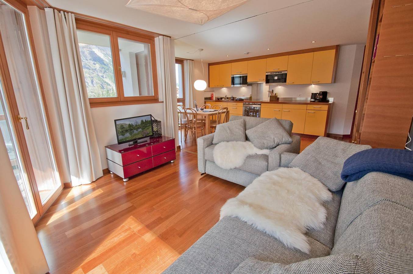 Ganze Wohnung, Ferienwohnung für 4 Personen mit Sauna in Zermatt, Walliser Alpen