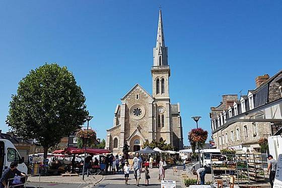 Location de vacances pour 6 personnes, avec Balcon à Broons