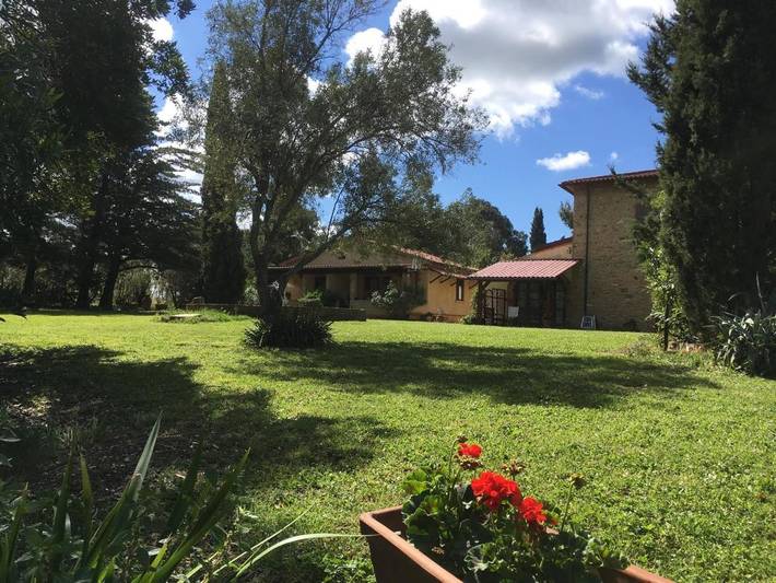 Homestay voor 3 personen, with uitzicht and tuin as well as zwembad, kindvriendelijk in Cecina