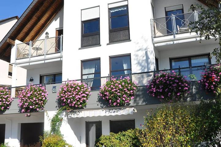 Ferienwohnung für 4 Personen, mit Terrasse und Garten in Lorch