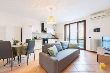Ferienwohnung für 4 Personen, mit Terrasse in Parma