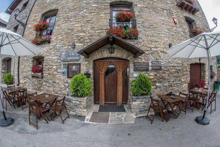 Location de vacances pour 6 personnes, avec vue et terrasse à Sort - 3