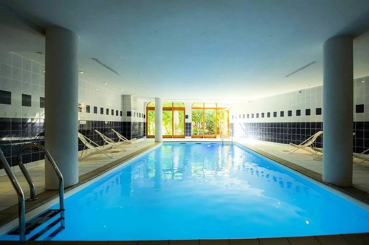 Chalet pour 6 personnes, avec sauna ainsi que piscine et balcon, animaux acceptés à Pralognan-la-Vanoise - 2