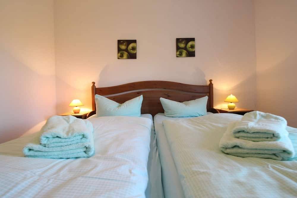 Entire apartment, Gutshof Dubnitz -ferienwohnung 5 \" Dörthe \" in Mukran, Sassnitz