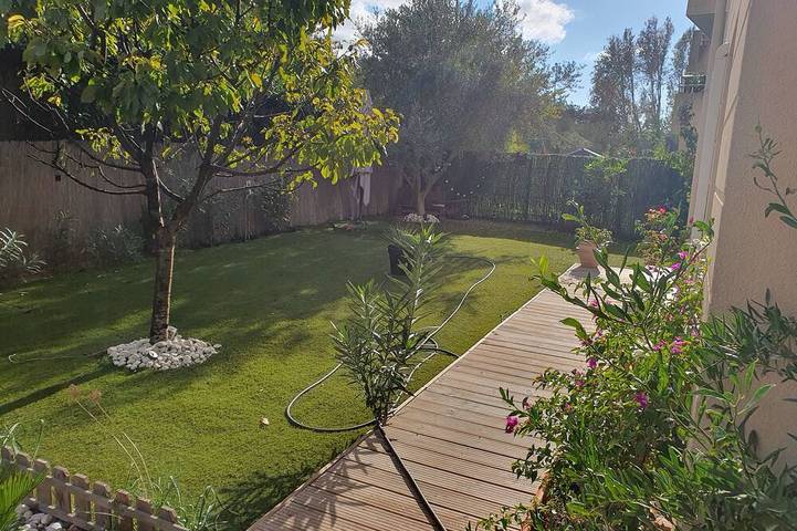 Apartamento entero, T3 en rdj Avec Terrasse et 300m2 de Jardin in Marsella, Costa mediterránea (Francia)