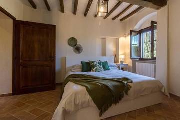 Villa for 6 Guests in Montepulciano, Chianti, Picture 2