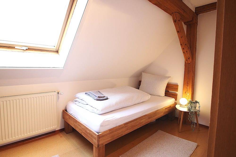 Ganze Wohnung, Ferienwohnung am Wasserschloss (2) in Ochsenfurt, Fränkisches Weinland