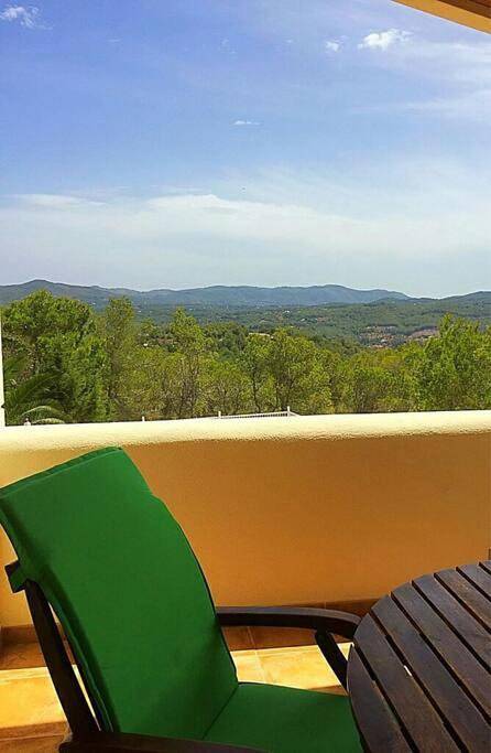 Ferienhaus für 4 Personen, mit Terrasse und Garten sowie Pool und Ausblick in St Miquel de Balansat - 3