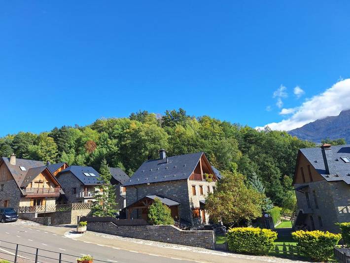 Casa rural para 9 personas, con vistas al lago además de jardín y vistas en Valle de Tena - 4
