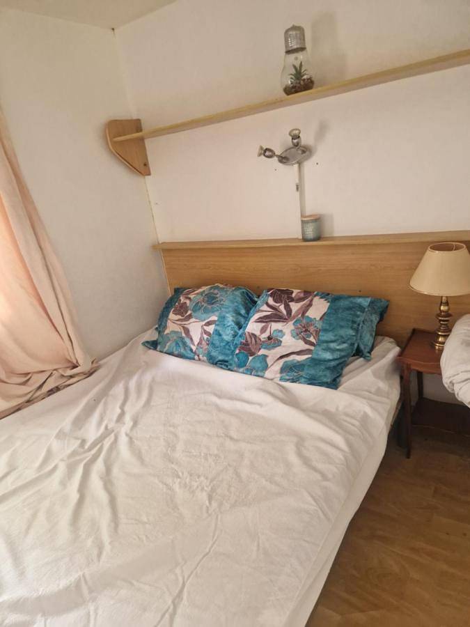 Location de vacances pour 4 personnes, avec Terrasse ainsi que Jardin et Piscine à Ponteilla