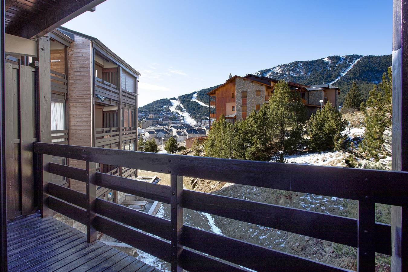Appartement entier, Le Petit Montagnard - Station accessible à pied in Les Angles, Parc naturel régional des Pyrénées catalanes
