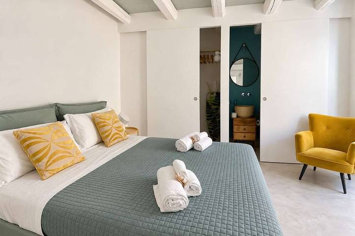 Entire apartment, Veronique  apartments two terrace sea view in Ortigia, Syracuse