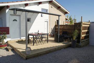 Gîte pour 4 personnes, avec vue et jardin, animaux acceptés à Pujols (Gironde)