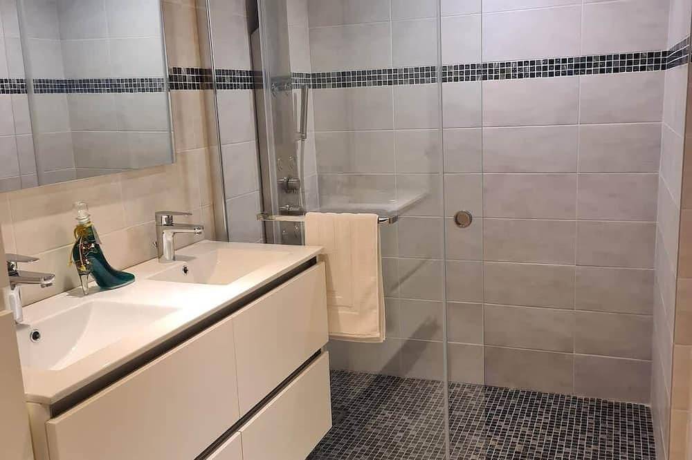 Ganze Wohnung, Très bel appartement de 50m2 entre Lac et Montagne in Arenthon, Region Bonneville