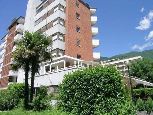 Ferienwohnung für 3 Personen, mit Balkon und Seeblick sowie Ausblick in Locarno