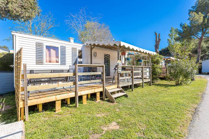 Location de vacances pour 6 personnes, avec bassin pour enfant et jacuzzi à Canet-en-Roussillon