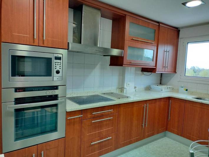 Gîte pour 4 personnes, avec terrasse et vue dans Solares - 2