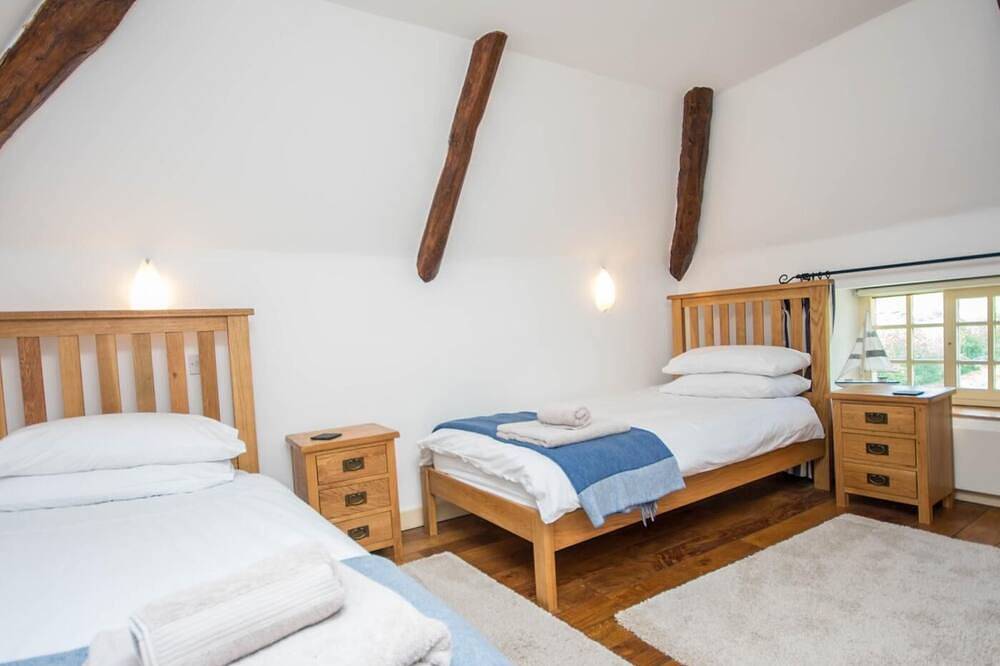 3 Bed in Wareham (oc-dc023) in Lulworth Cove, Dorset