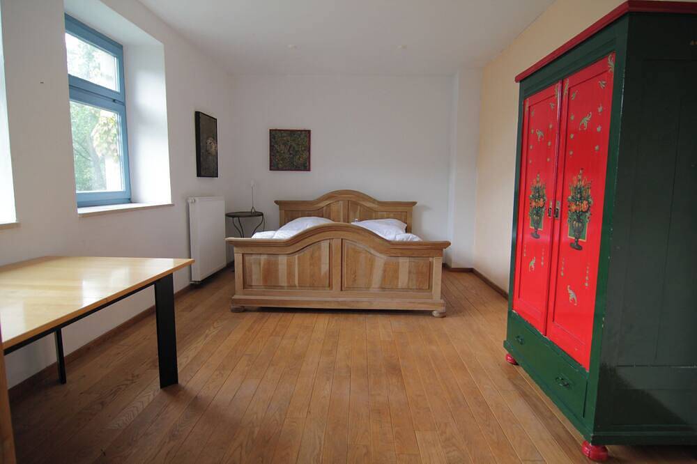 Historische Grundschule, Sauna, Badefass, Billardtisch, Kickertisch, Dart, Kamin in Schuld, Ahrtal