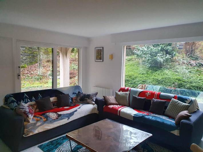 Gîte pour 8 personnes, avec vue ainsi que piscine et jardin dans Casino De Brides Les Bains - 4