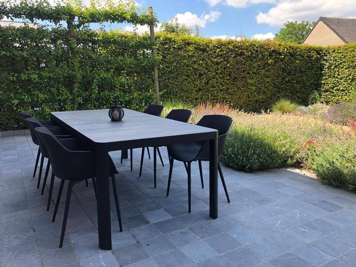 Two-Bedroom House in Riemst, Belgisch-Limburg