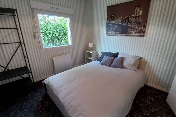 Holiday rental for 2 people, with garden in Dijon