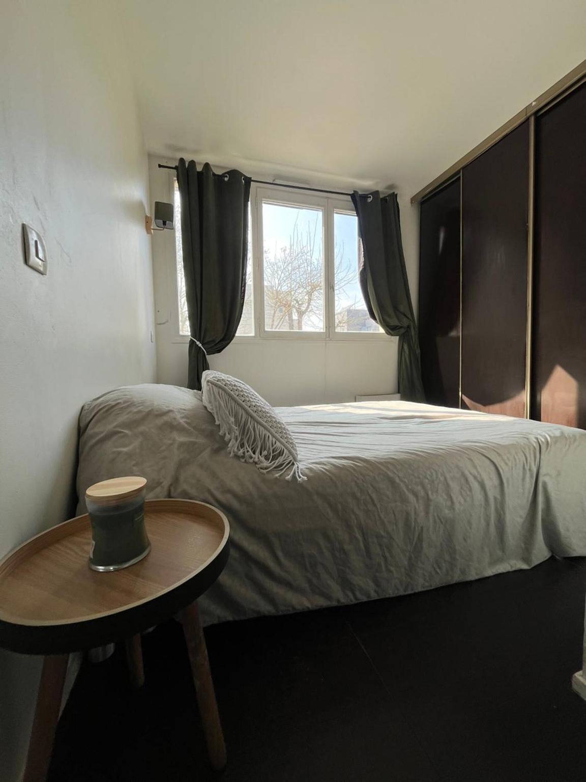 Apartamento entero, Apartamento 'Au Pied Du T2 La Défense' con Wi-Fi in Bezons, Valle del Oise