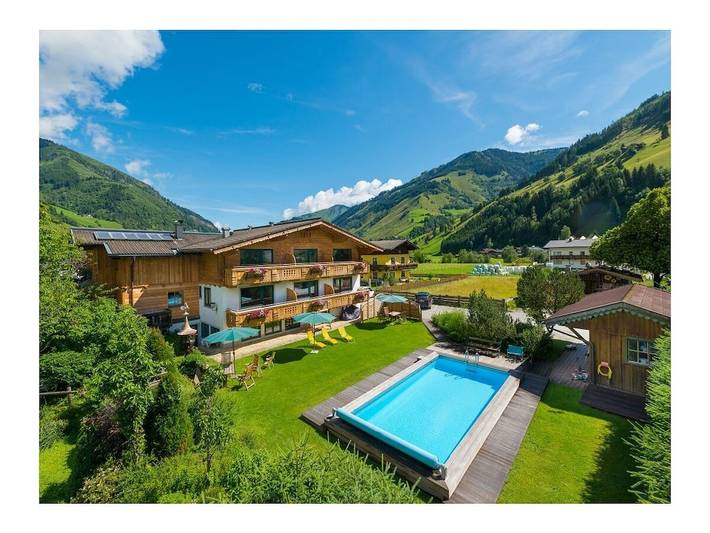 Ferienhaus für 6 Personen, mit Balkon und Garten sowie Pool in Rauris