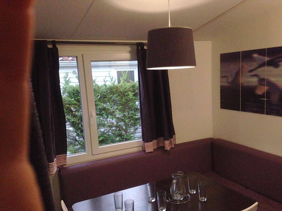 Flower Camping De la Plage - Mobile home 6 persons - Standard Eden 27m² 2 bedrooms + covered terrace 10m² - Tv in Saint-Cirq-Lapopie, Causses du Quercy Regional Nature Park